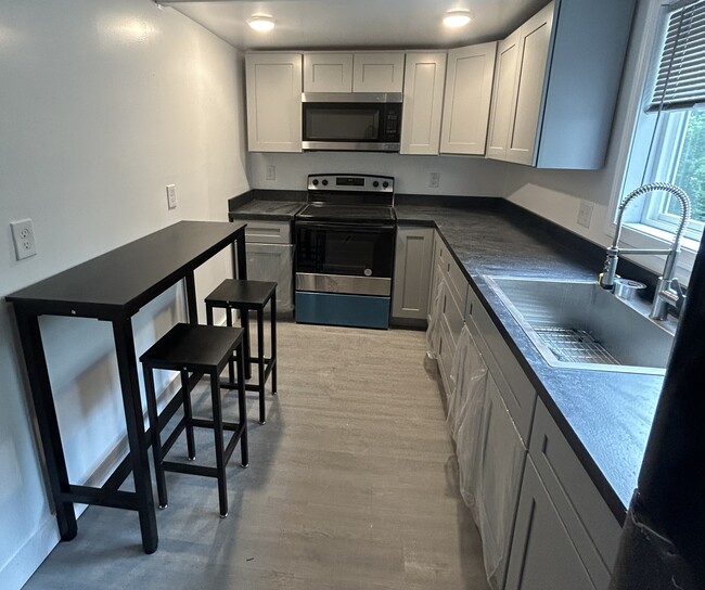 353 Crescent St, Unit 5