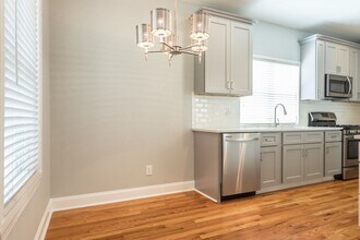 1102 S Bloodworth St in Raleigh, NC - Building Photo - Building Photo