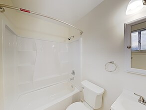 2065 15th Ave in Sacramento, CA - Building Photo - Building Photo