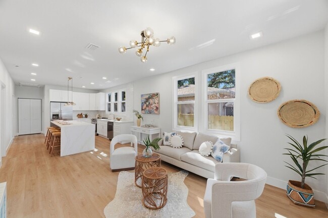 309 E Selma Ave in Tampa, FL - Foto de edificio - Building Photo