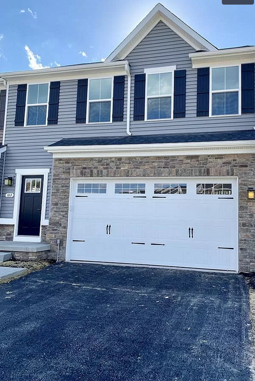 property at 224 Stonehurst Dr