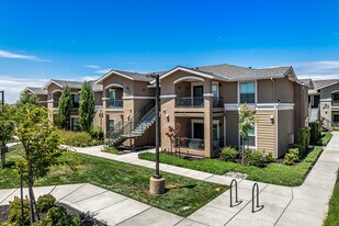 Greenbriar in Sacramento, CA - Building Photo