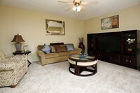 Building Photo - Lakeside Casitas Apartamentos in Tucson, Arizona