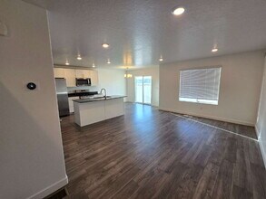 1188 E Pilot St in Saratoga Springs, UT - Building Photo - Building Photo