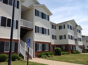 Auston Woods Apartments in Easley, SC - Building Photo - Building Photo