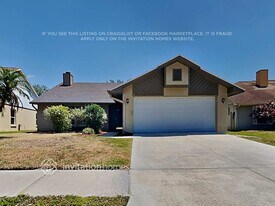 1210 Tuxford Dr in Brandon, FL - Building Photo