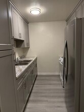 2028 N Commonwealth Ave in Los Angeles, CA - Foto de edificio - Building Photo