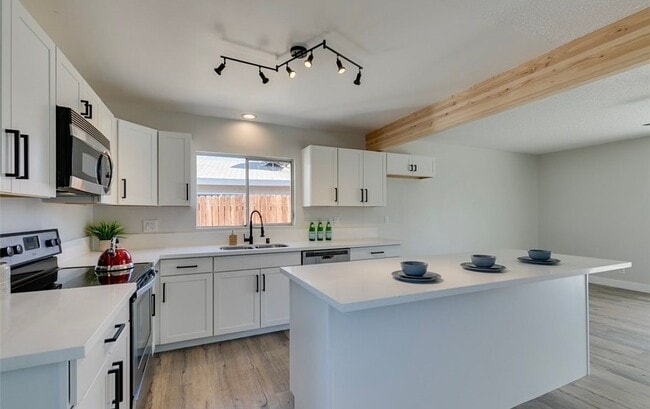 3813 El Conlon Ave in Las Vegas, NV - Building Photo - Building Photo