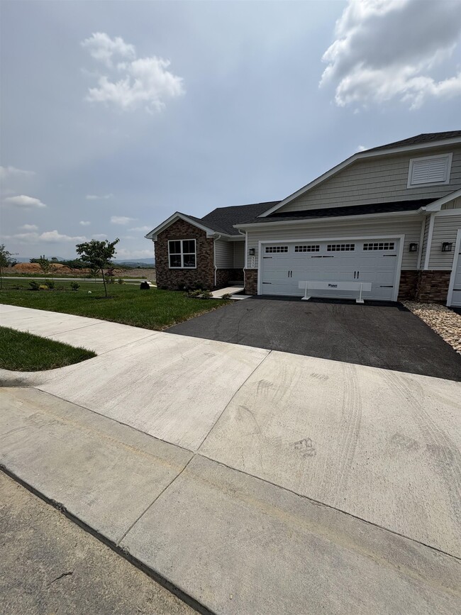 3333 Obsidian Ter in Rockingham, VA - Building Photo - Building Photo