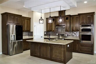 3516 S Climax Dr in Edinburg, TX - Building Photo - Building Photo
