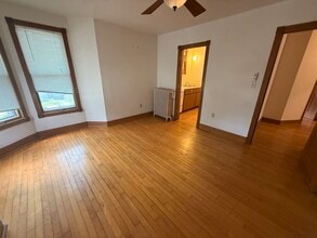 1814 Madison St, Unit #1 in Madison, WI - Building Photo - Building Photo