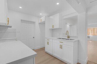 1315 NE 146th St in Miami, FL - Building Photo - Building Photo