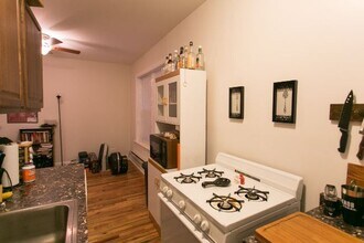 837.5 W Cornelia Ave in Chicago, IL - Building Photo - Building Photo
