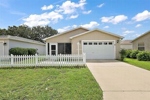 765 Leslie Ln, Unit 5205 in the Villages, FL - Building Photo