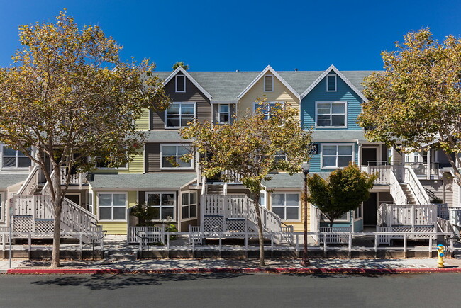 Chestnut Street in Santa Cruz, CA - Foto de edificio - Building Photo