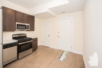 2814 N Troy St in Chicago, IL - Building Photo - Building Photo