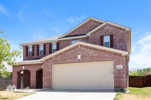 6928 Glade Oaks Dr in Fort Worth, TX - Building Photo