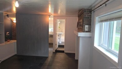 252 Rockland Lake Rd in Valley Cottage, NY - Building Photo - Building Photo