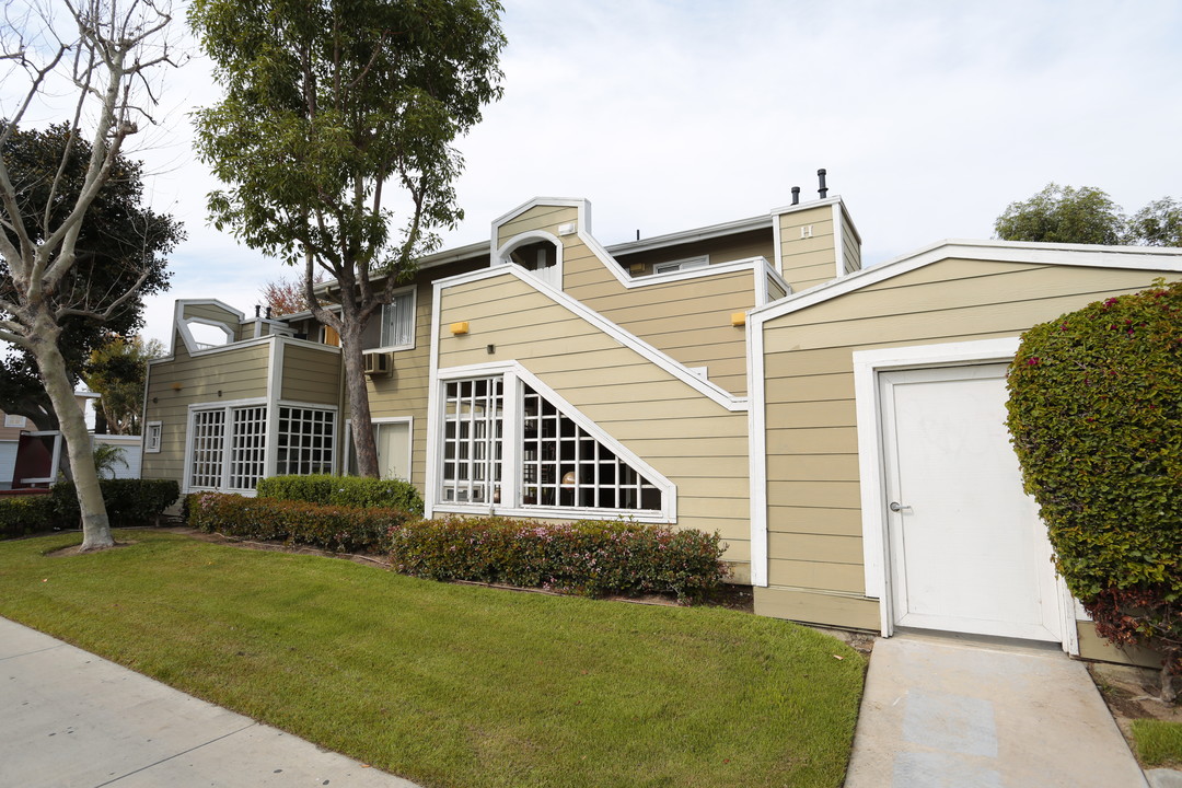 Park Vista Apartment Homes in Anaheim, CA - Foto de edificio