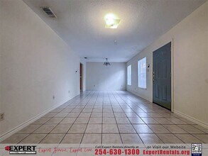 911 Wells St-Unit -911 Wells St in Killeen, TX - Building Photo - Building Photo