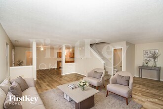 12662 Courage Crossing in Fishers, IN - Building Photo - Building Photo