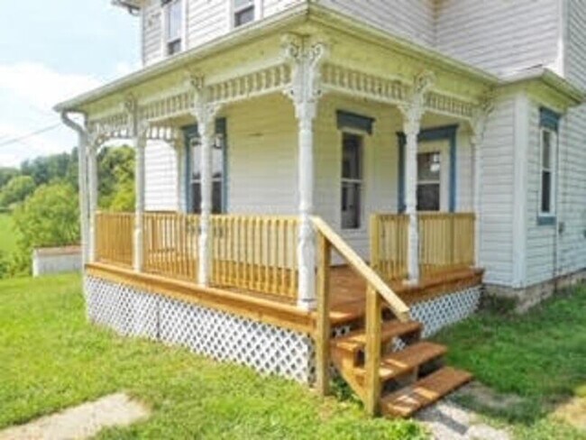 121 Brady Rd in Scenery Hill, PA - Building Photo - Building Photo