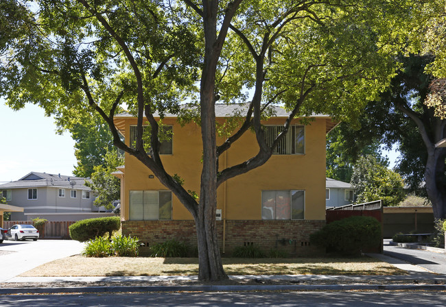 1240 Brookfield Ave in Sunnyvale, CA - Building Photo - Building Photo