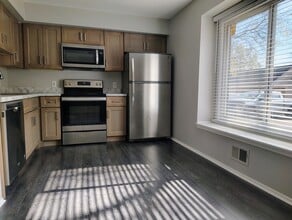 24757 Bashian Dr in Novi, MI - Building Photo - Building Photo