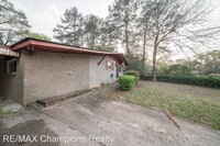 858 Woodcliff Ct photo'