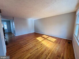 305 Gundry Dr in Falls Church, VA - Building Photo