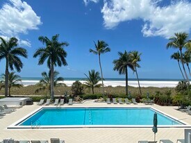 140 Seaview Ct, Unit Admiralty House Unit201 S in Marco Island, FL - Building Photo