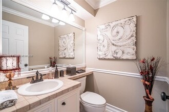 221-221 Waterside Dr, Unit 221 in Hypoluxo, FL - Building Photo - Building Photo
