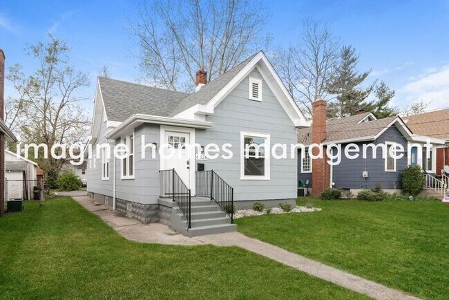6828 Merwin Ave in Cincinnati, OH - Foto de edificio - Building Photo