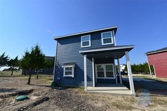 2377 Murphy Ct in Red Oak, TX - Foto de edificio - Building Photo