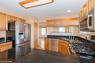 419 Melissa Cir in Romeoville, IL - Building Photo - Building Photo