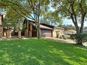 8123 Forest Mesa Dr in Austin, TX - Building Photo - Building Photo