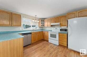 4308-4348 48 Ave in Bonnyville, AB - Building Photo - Building Photo