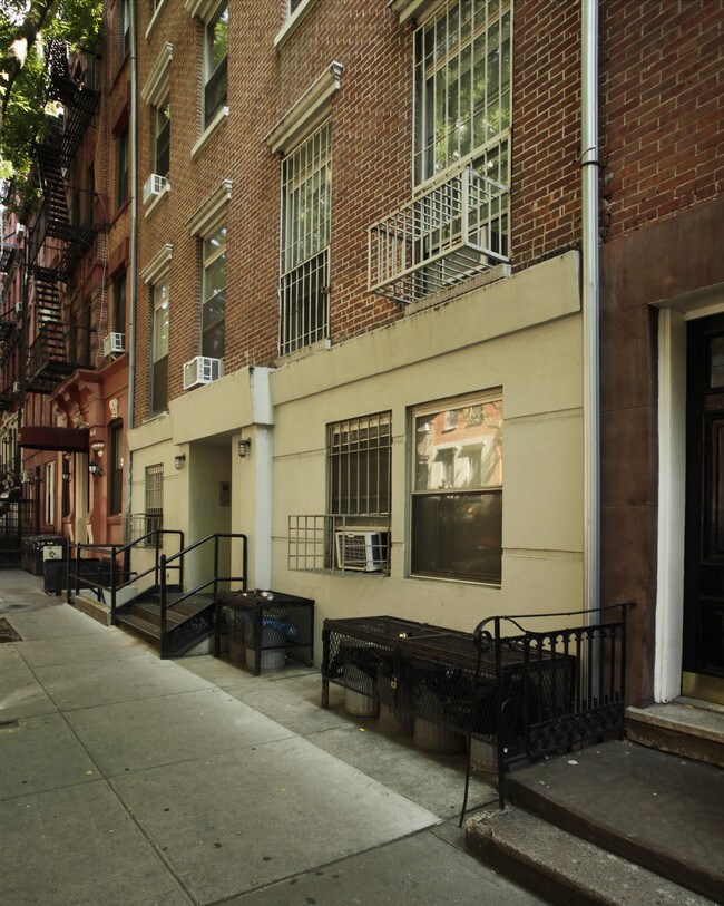 Ninth Street Apartments in New York, NY - Building Photo - Building Photo