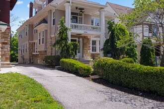 4055 Warwick Blvd, Unit 3 in Kansas City, MO - Building Photo - Building Photo
