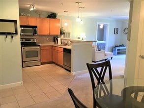 2807 Bloomfield Ln-Unit -104 in Wilmington, NC - Building Photo - Building Photo