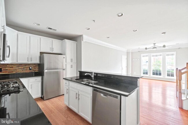 property at 2263 Oberlin Dr