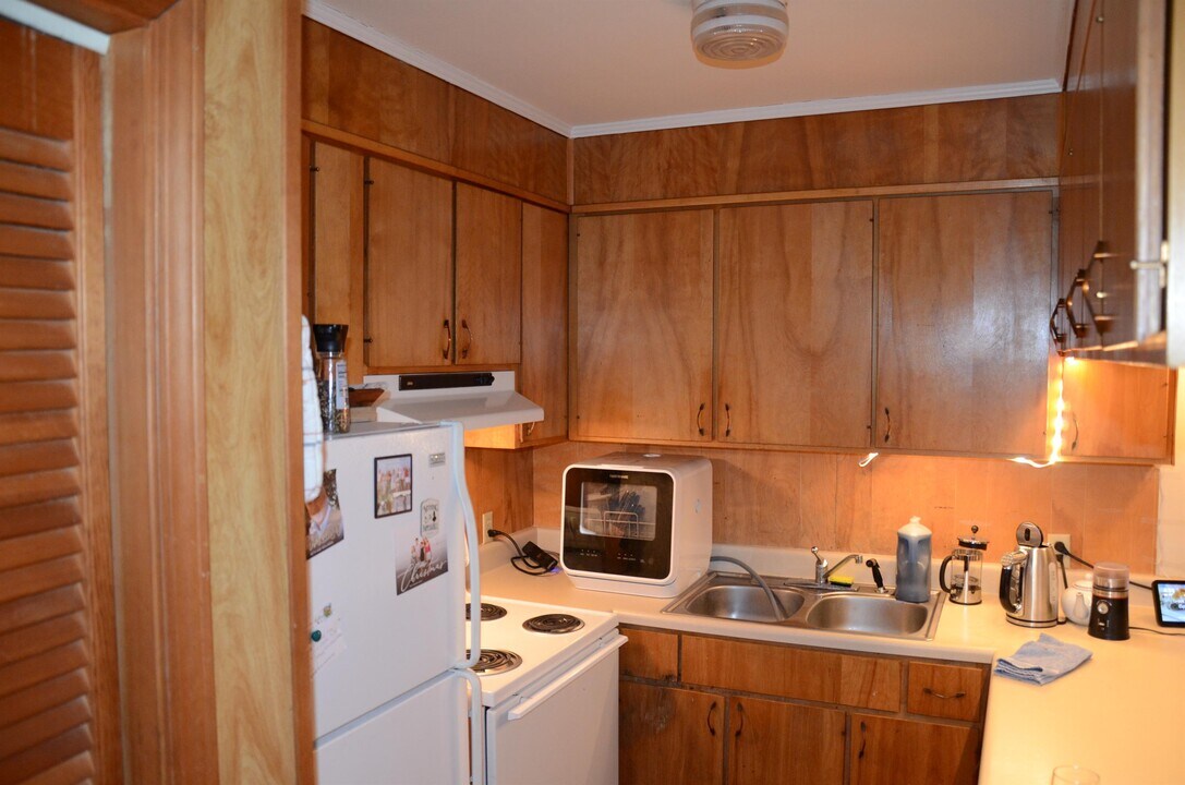 210 Westview Dr in Athens, GA - Building Photo