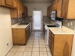 3703 Eagle Crest Dr in Amarillo, TX - Building Photo - Building Photo