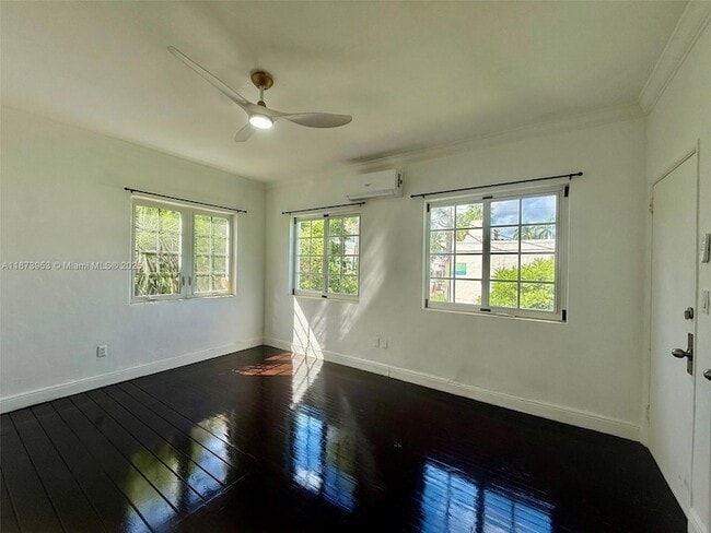 1619 Meridian Ave, Unit 3 in Miami Beach, FL - Building Photo - Building Photo