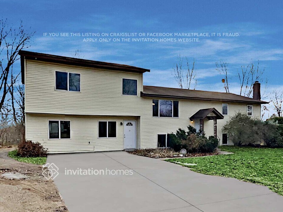 11796 191st Ave NW in Elk River, MN - Building Photo