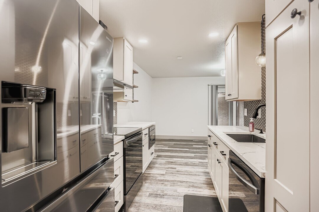 13149 W Ohio Ave in Lakewood, CO - Building Photo