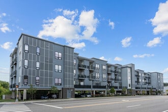 The Overlook Apartments in Norwalk, CT - Foto de edificio - Building Photo