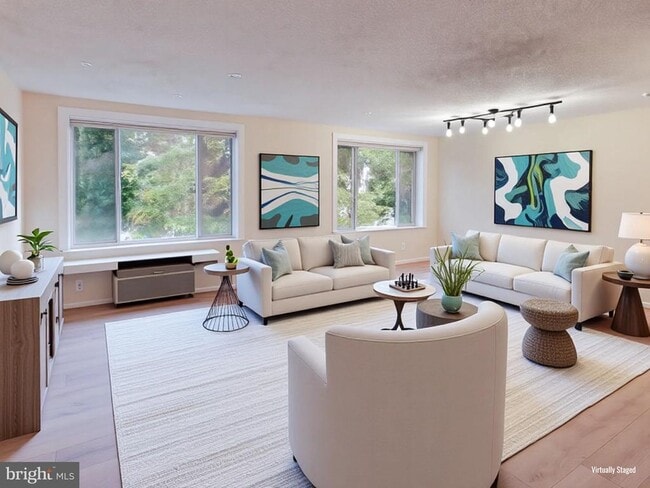 property at 1730 Arlington Blvd