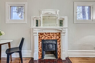 1073 N Downing St in Denver, CO - Building Photo - Building Photo