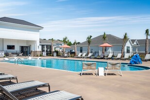 Hawthorne Cottages at Leland Apartments